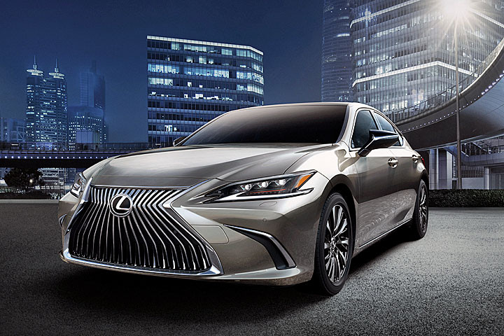 LEXUS ES200 此車款無法網路預定，有需要可以加入官方LINE預約!